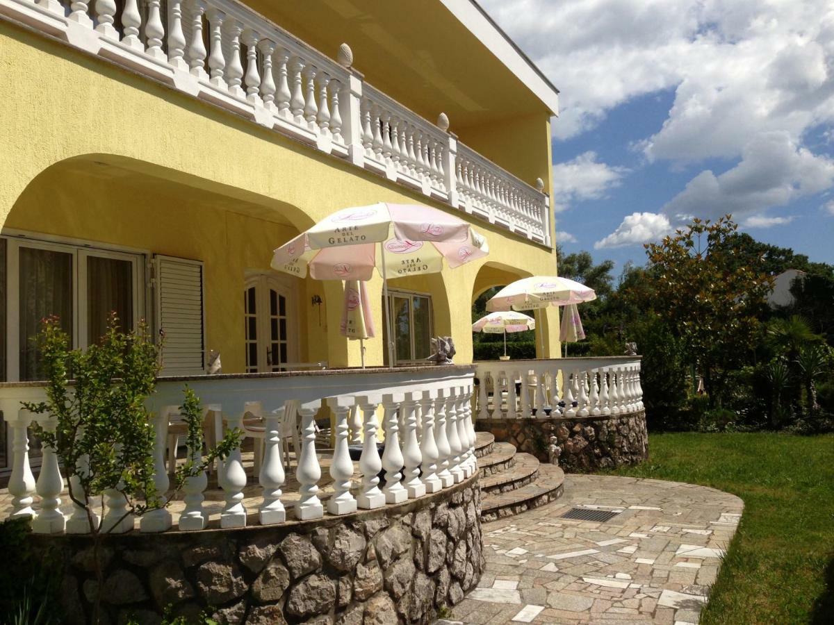 Apartment D&D Malinska Bagian luar foto